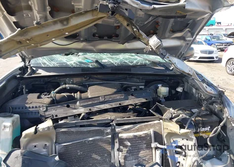 2016 Toyota Tacoma Sr z USA, uszkodzony, nr VIN 5TFRX5GN5GX065865